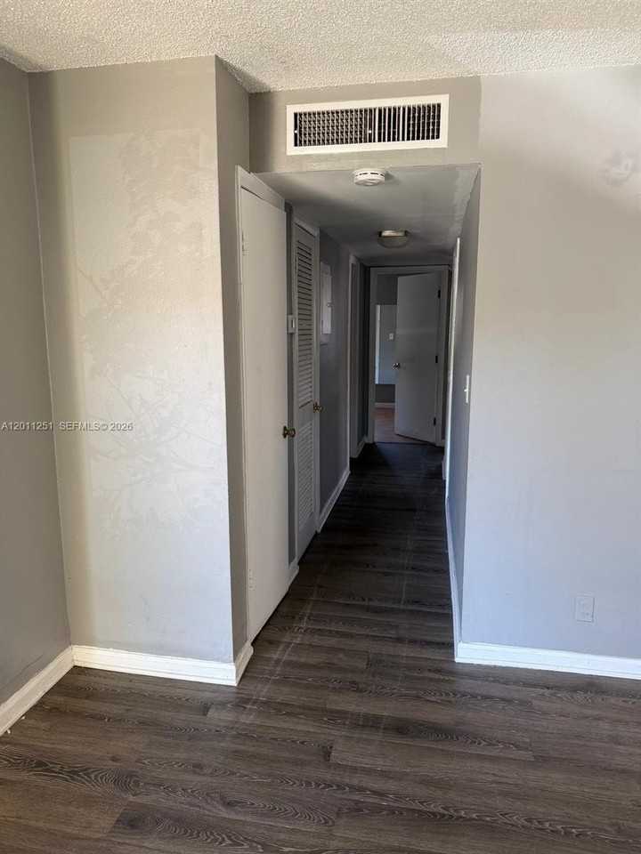 1335 S Dixie Hwy #404 - Photo 5 of 8