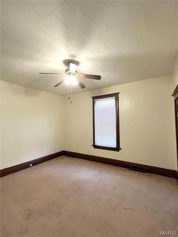 220 E Center St - Photo 5 of 8