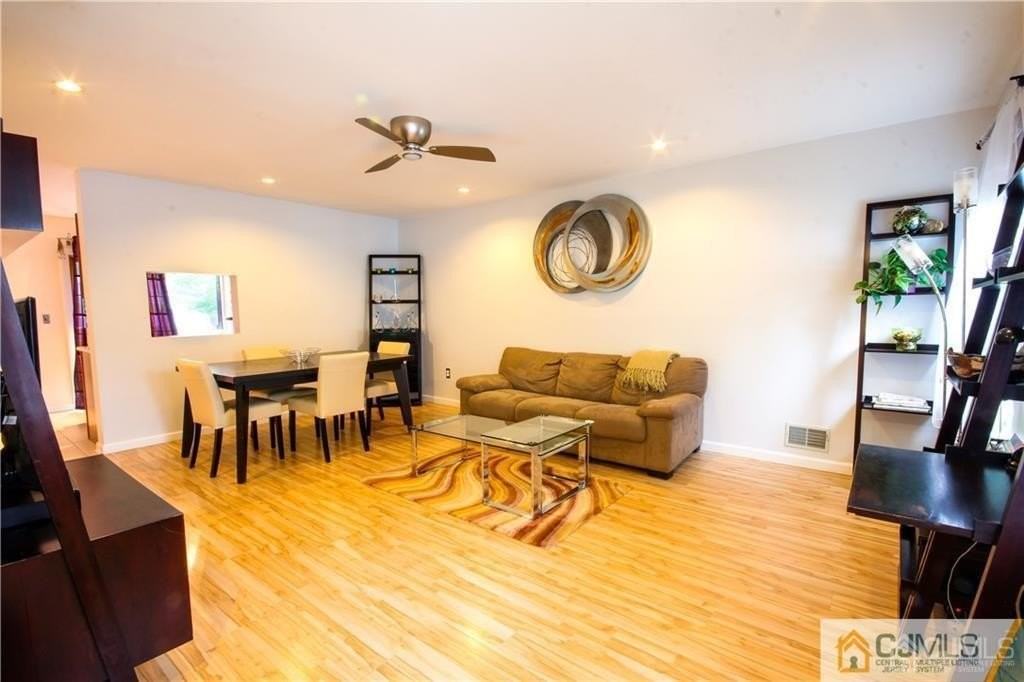 123 Pear Tree Ln - Photo 4 of 12