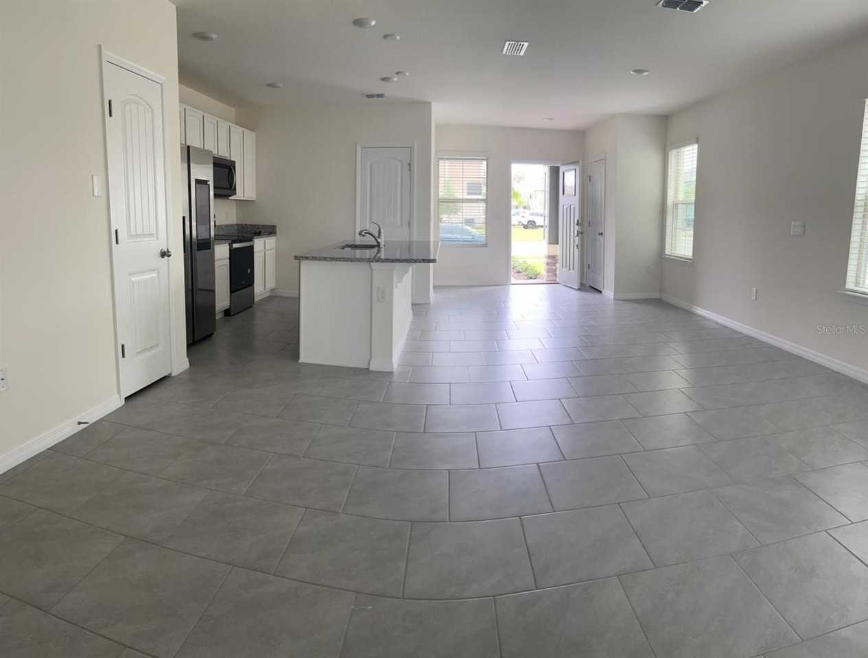 12067 Holystone St - Photo 5 of 14