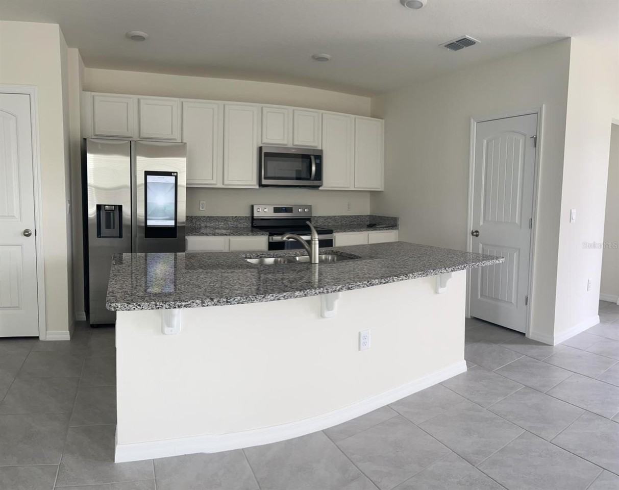 12067 Holystone St - Photo 6 of 14