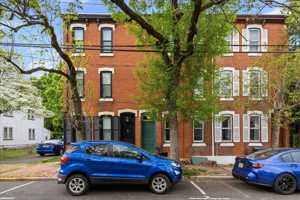 featured image of 103 W Union St #1