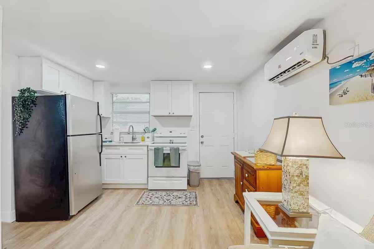 4214 W Ohio Ave - Photo 7 of 17