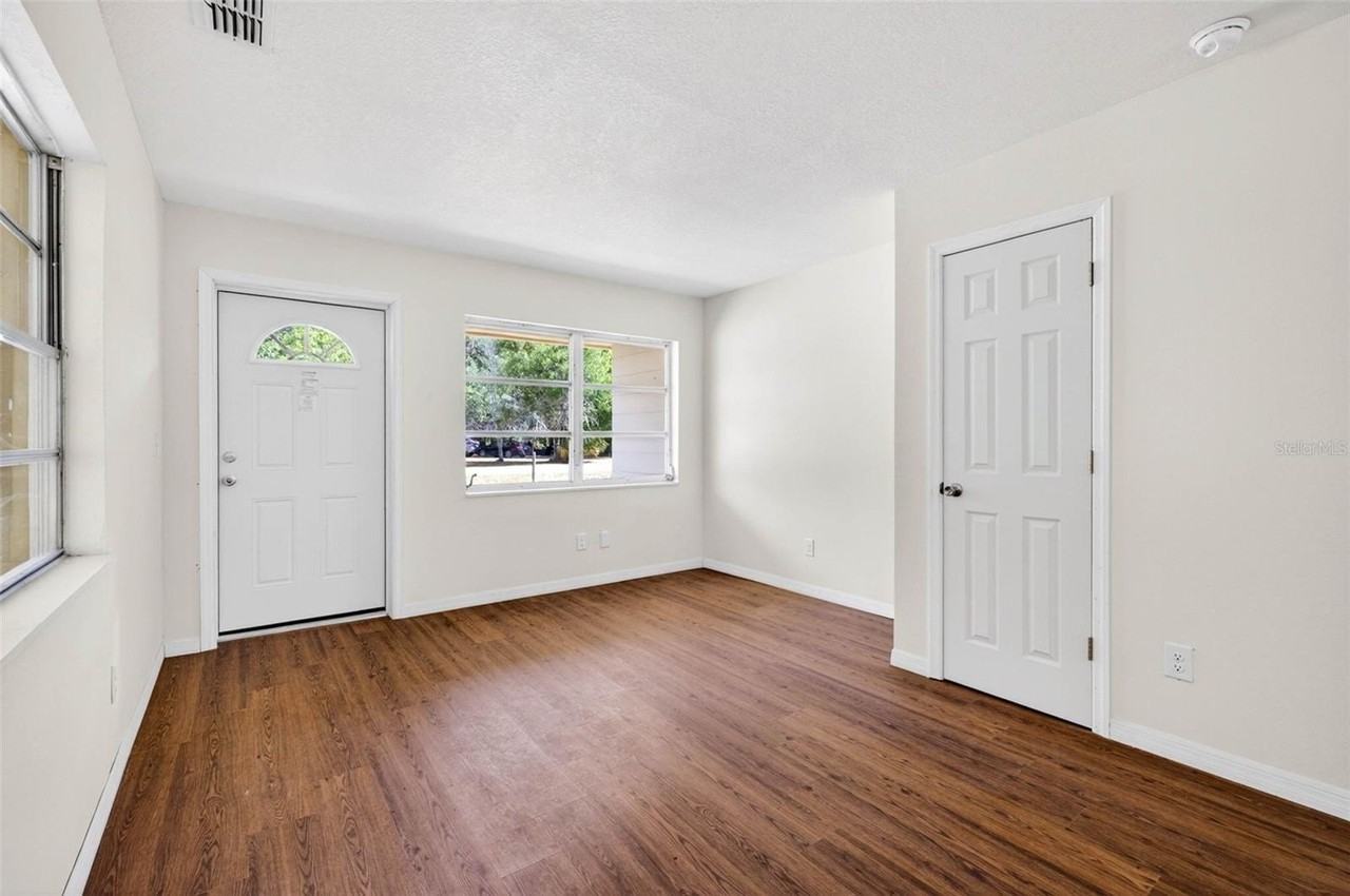 34816 Evergreen Way - Photo 6 of 37