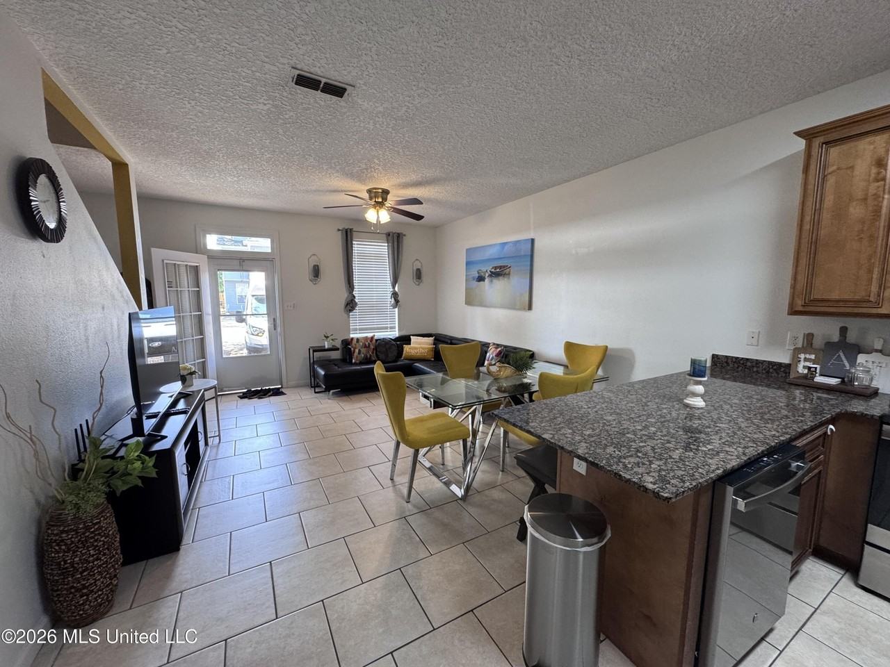 1100 Century Oaks Dr Apt A - Photo 3 of 25