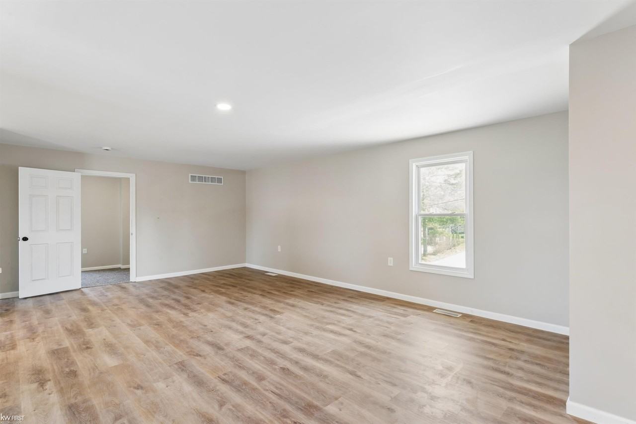923 North St #A - Photo 3 of 13