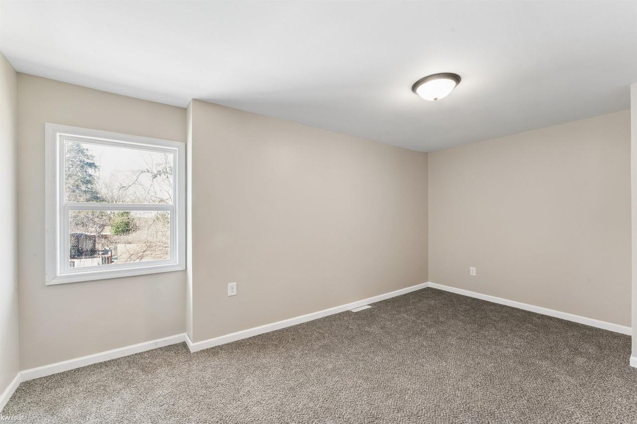 923 North St #A - Photo 7 of 13
