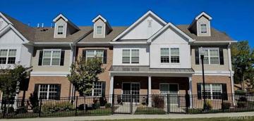 featured image of 260 W Main St #16