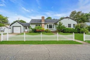 featured image of 150 Farm Rd