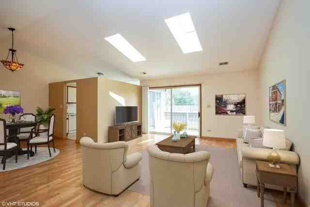 1517 Commodore Ct #6 - Photo 2 of 18