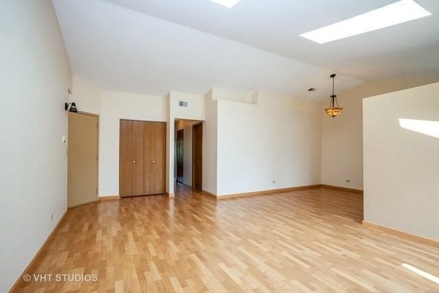 1517 Commodore Ct #6 - Photo 4 of 18