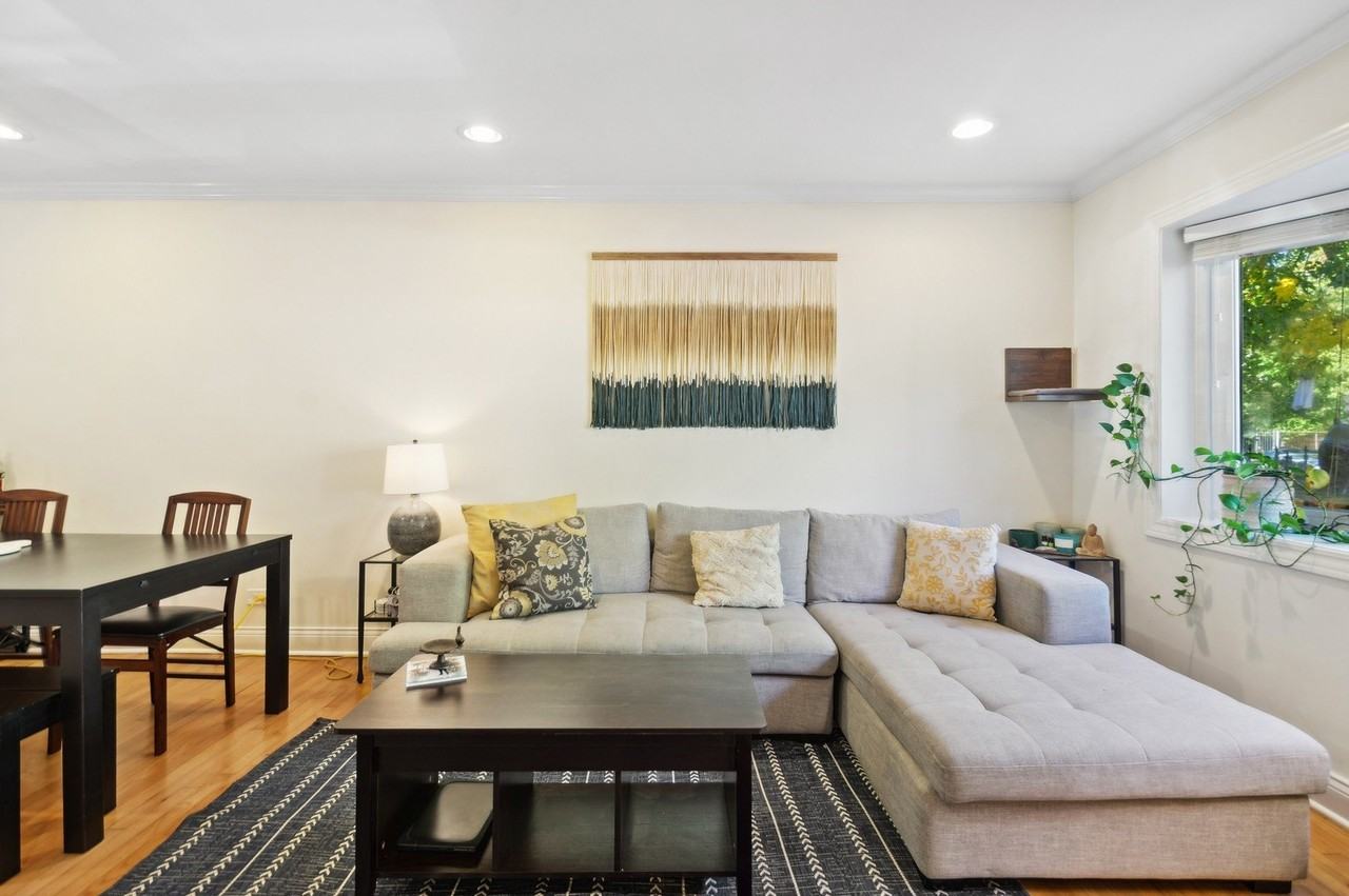 1607 W Sunnyside Ave - Photo 4 of 25