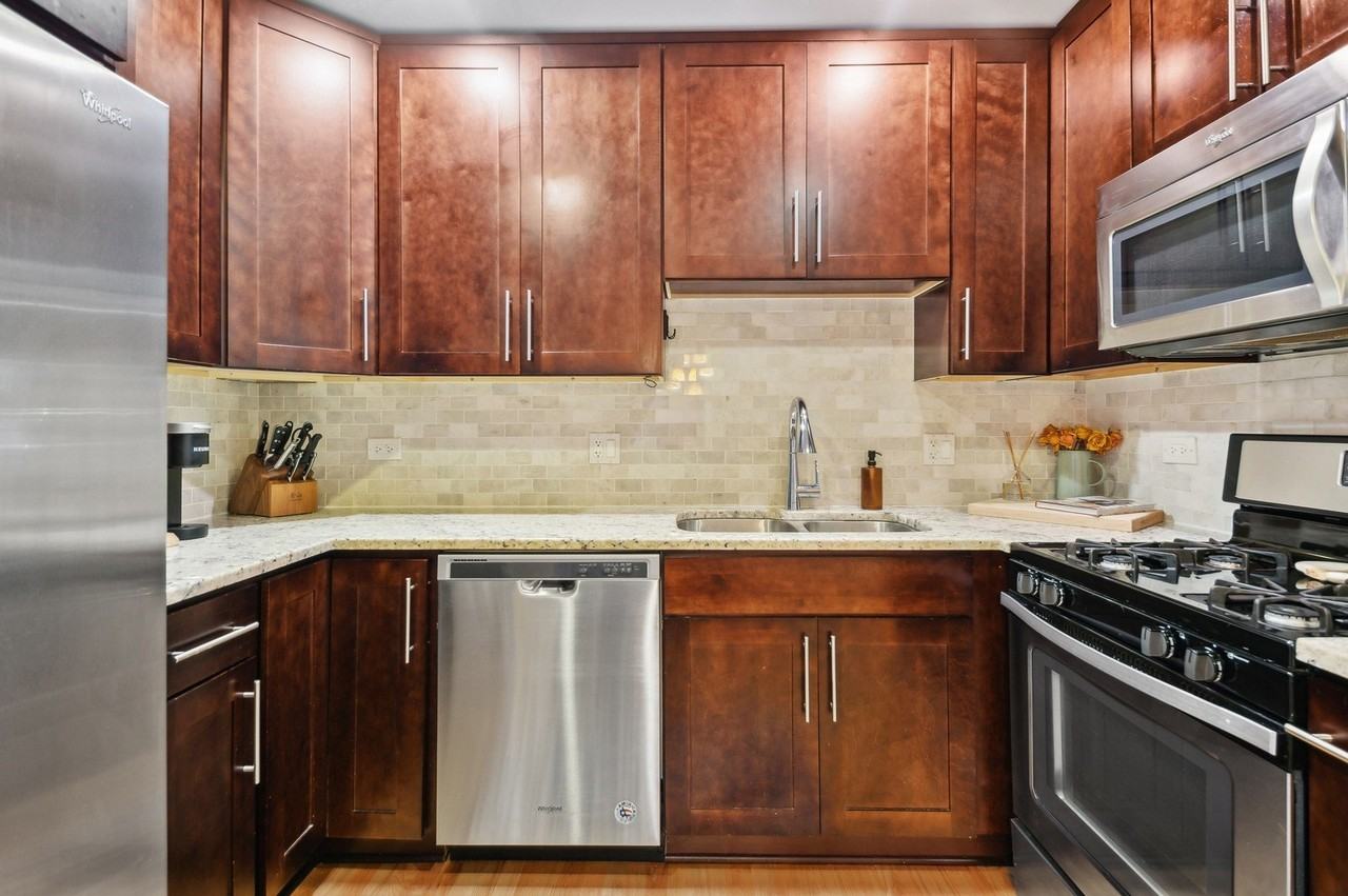 1607 W Sunnyside Ave - Photo 7 of 25