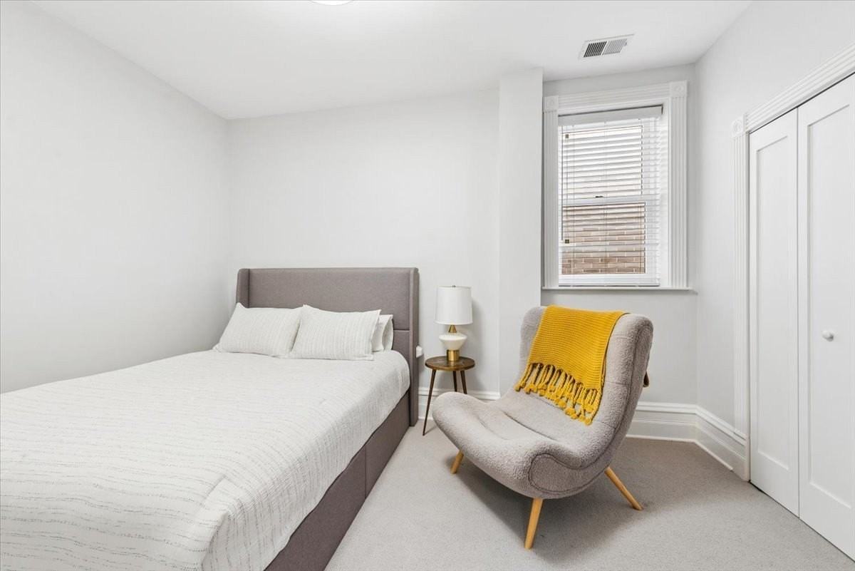 42 E Cedar St #3 - Photo 4 of 18
