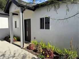 1072 N Vinedo Ave - Photo 1 of 1