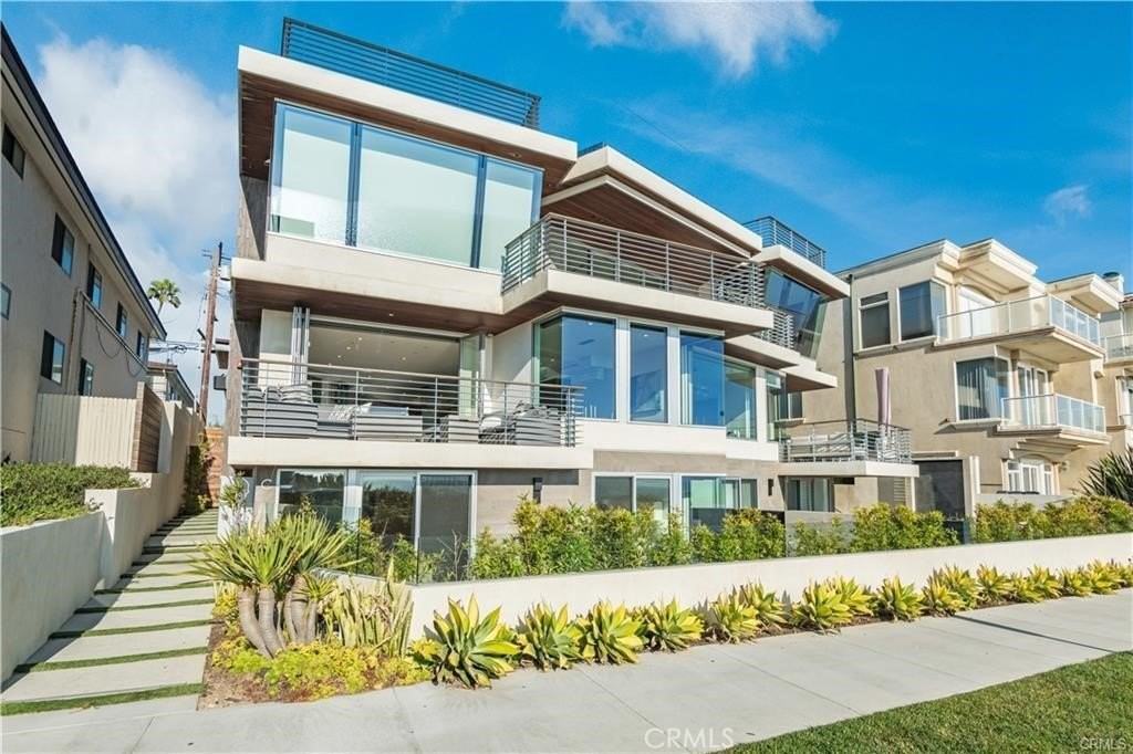 810 Esplanade #C - Photo 2 of 33