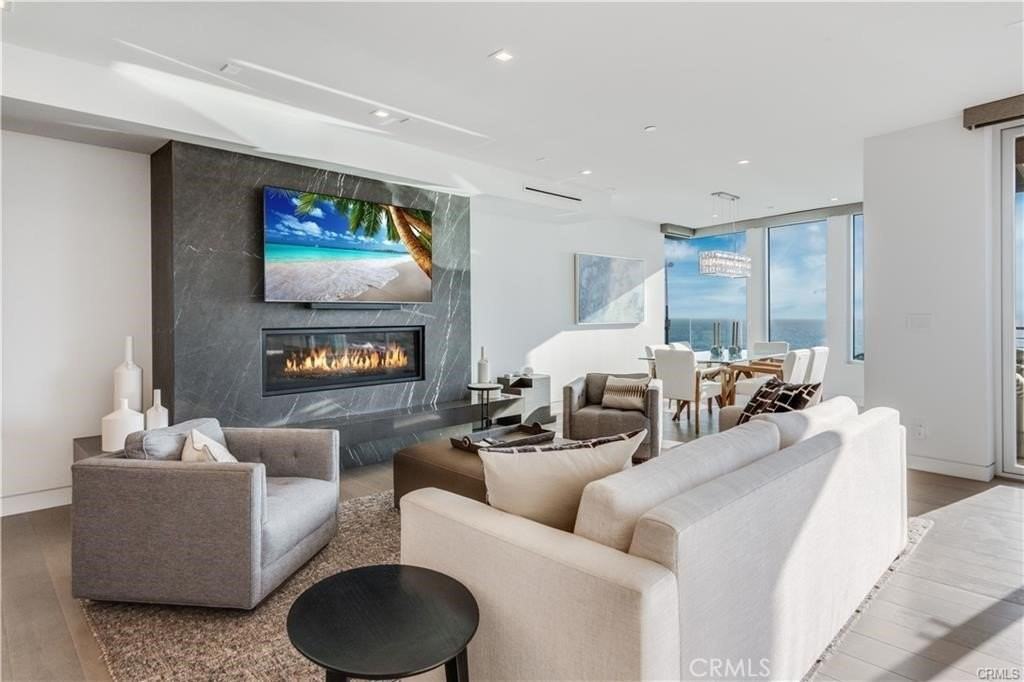 810 Esplanade #C - Photo 6 of 33