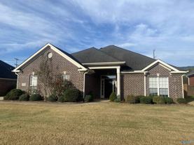 7502 Parktrace Ln Se - Photo 1 of 1