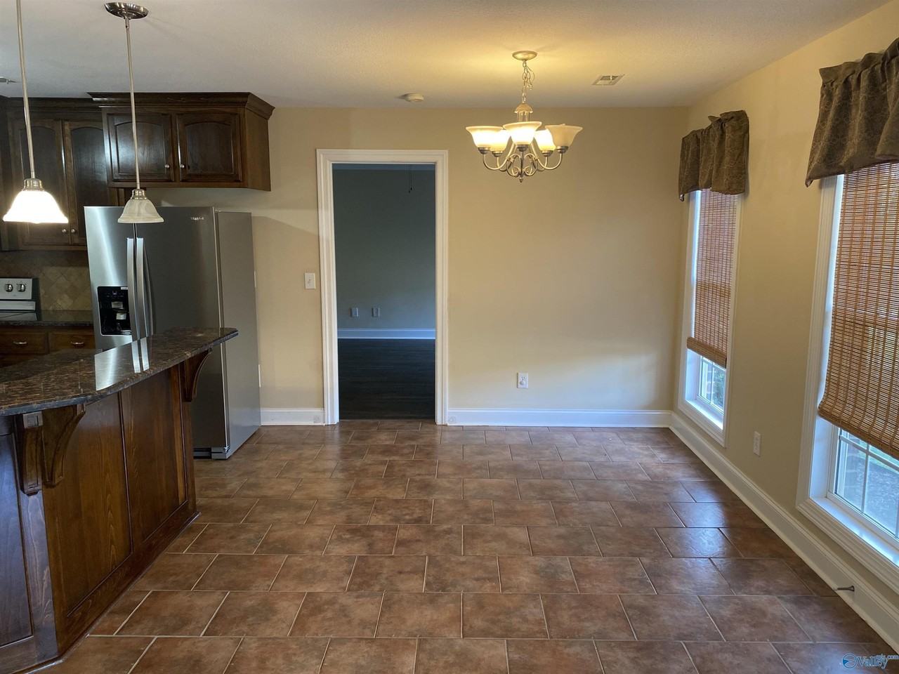 7502 Parktrace Ln Se - Photo 4 of 14