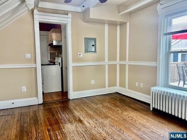 144 Phelps Ave - Photo 6 of 17