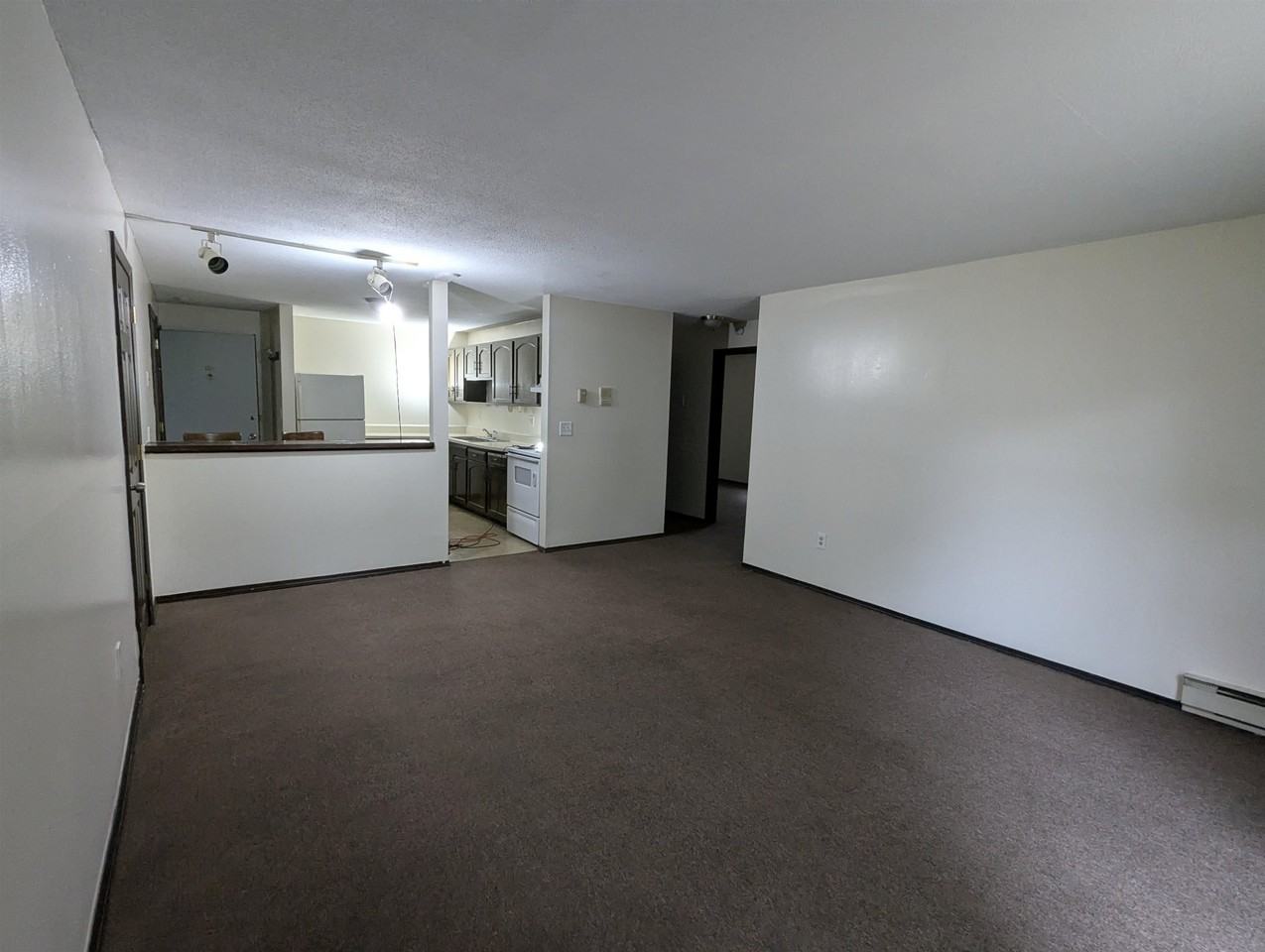 112 Capital Hill Dr - Photo 5 of 13