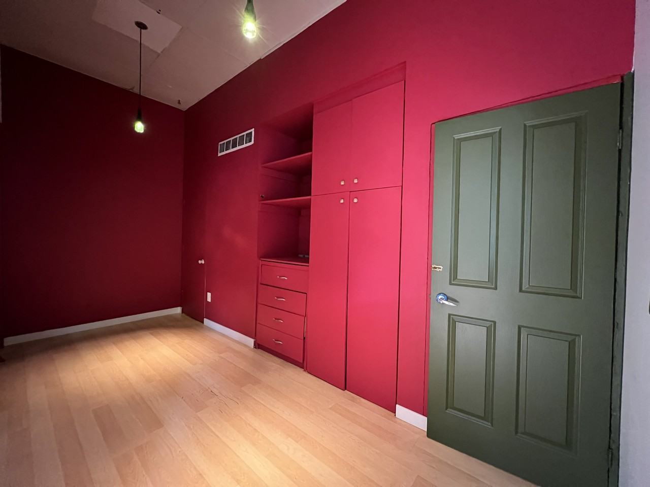 2146 Yew Street #B - Photo 3 of 9
