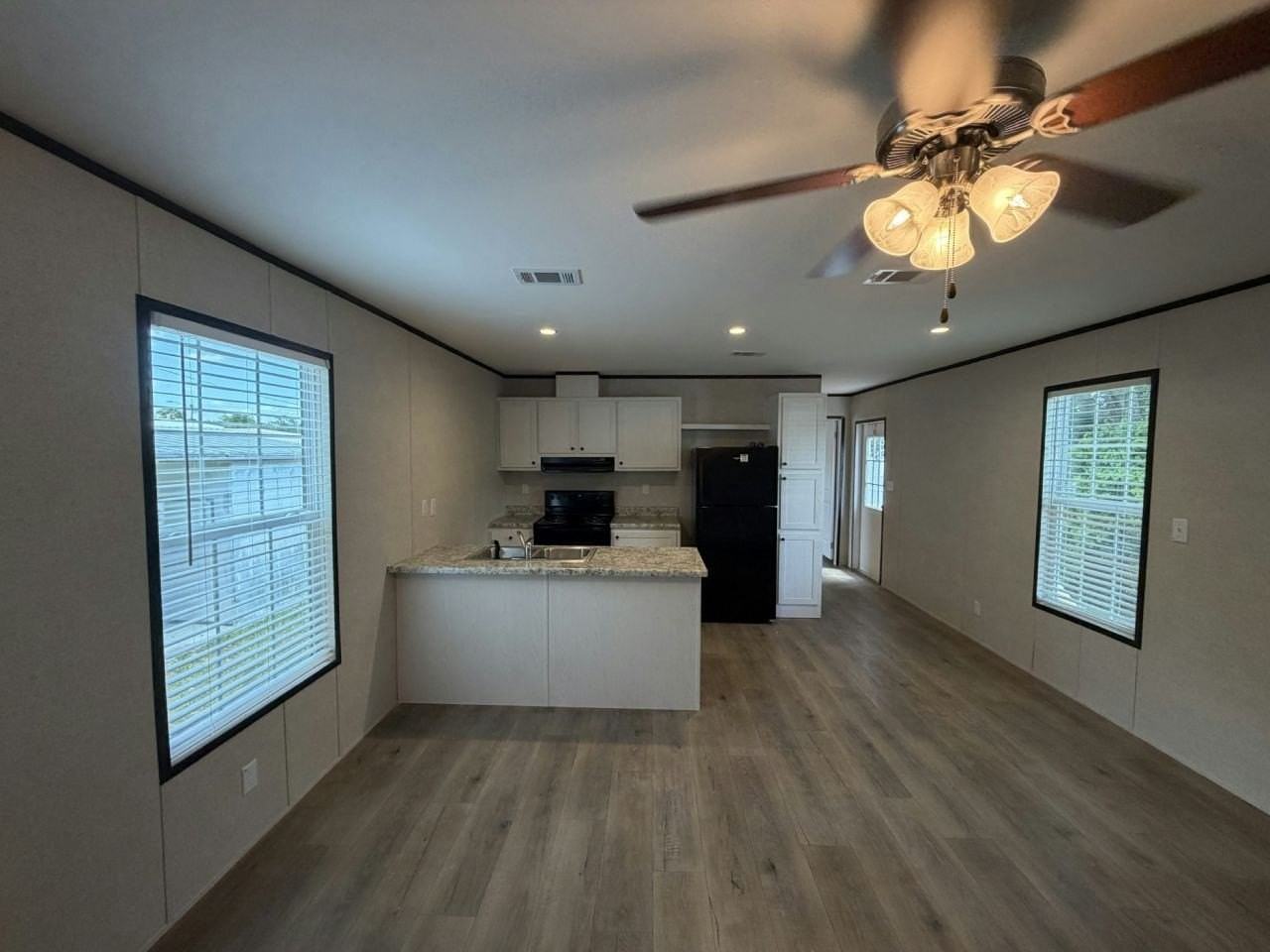 131 Lakeside Garden Cir #131 - Photo 2 of 25