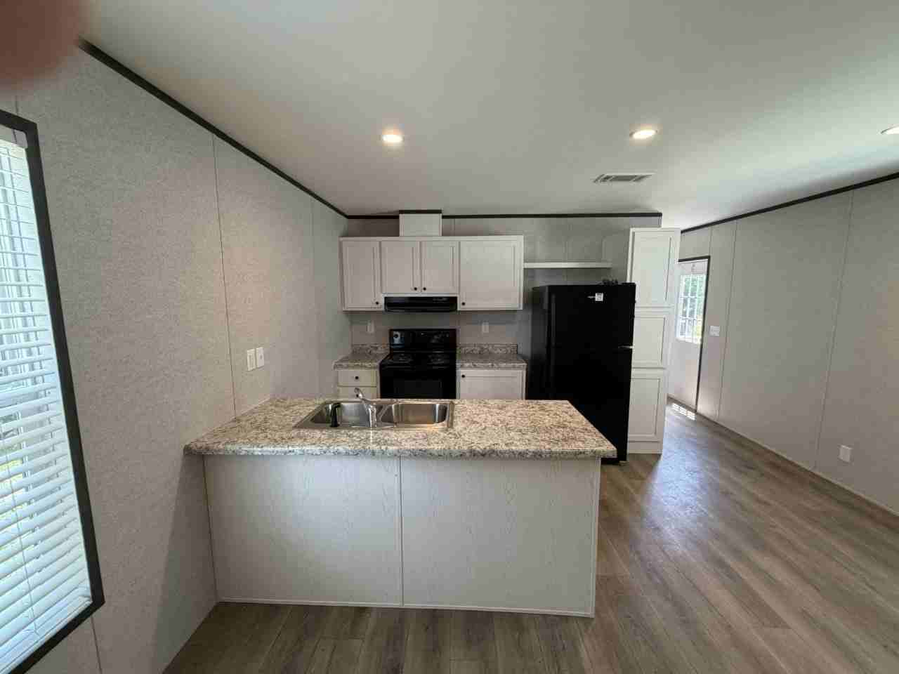156 Lakeside Garden Cir #156 - Photo 3 of 24