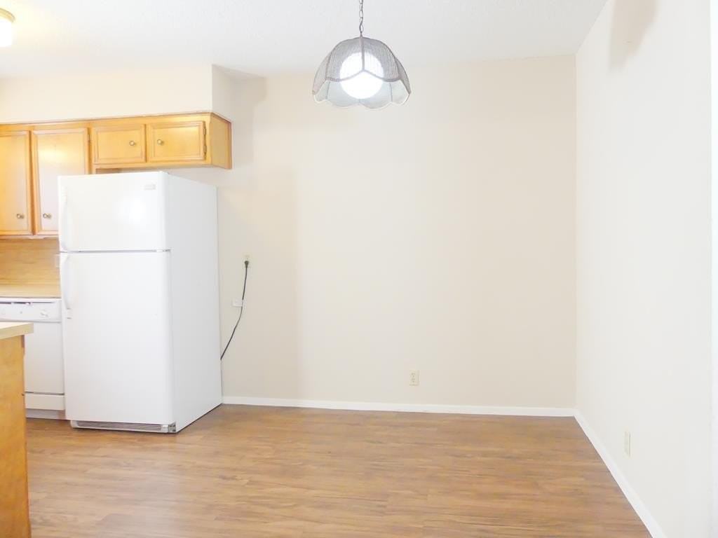 1204 Aspen Dr Apt D - Photo 4 of 11