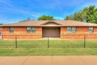 1200 N Crawford Ave - Photo 1 of 1