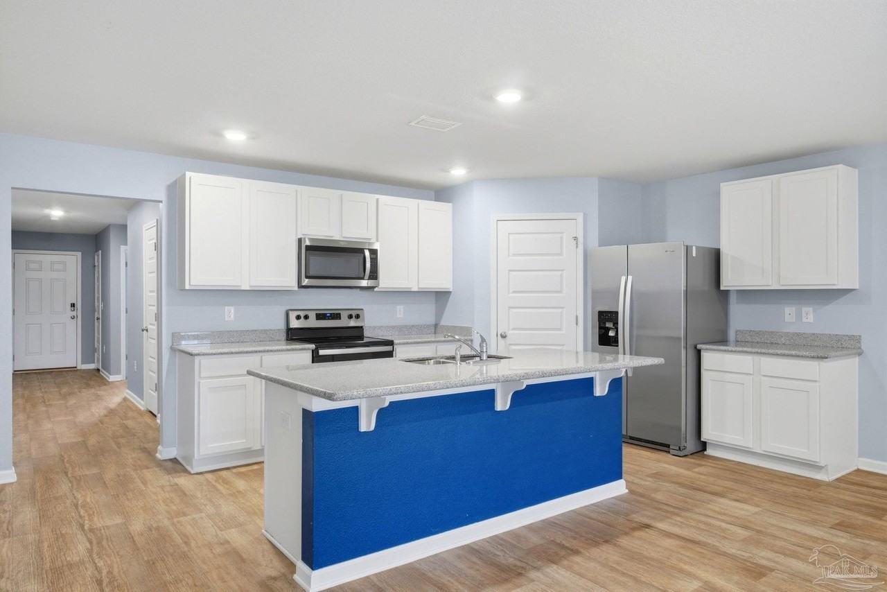 5598 Guinevere Ln - Photo 6 of 27