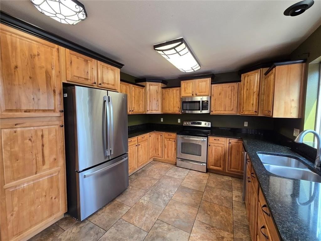 148 Illini Dr - Photo 3 of 42