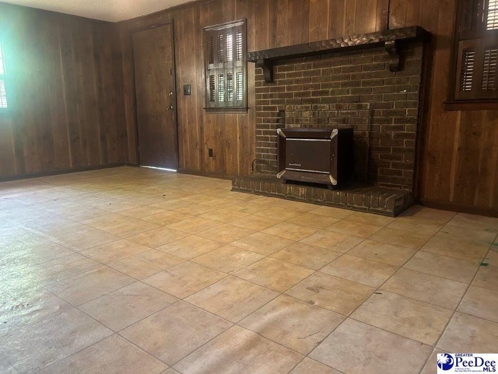 801 Chase St - Photo 6 of 11