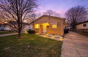 featured image of 17245 Ivanhoe St