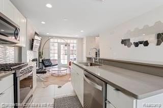 248 Erskine St - Photo 6 of 18