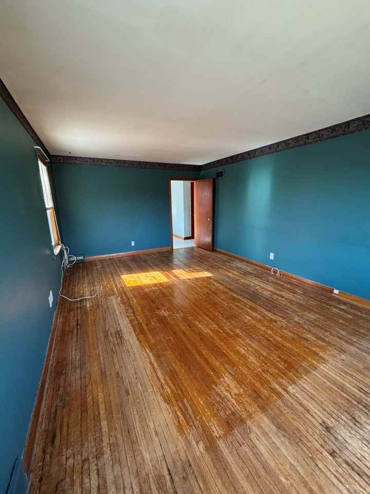 381 Nelson St Uppr #3UPPER - Photo 4 of 11
