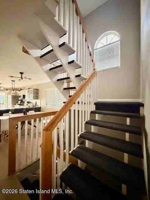 47 Arcadia Pl - Photo 3 of 16