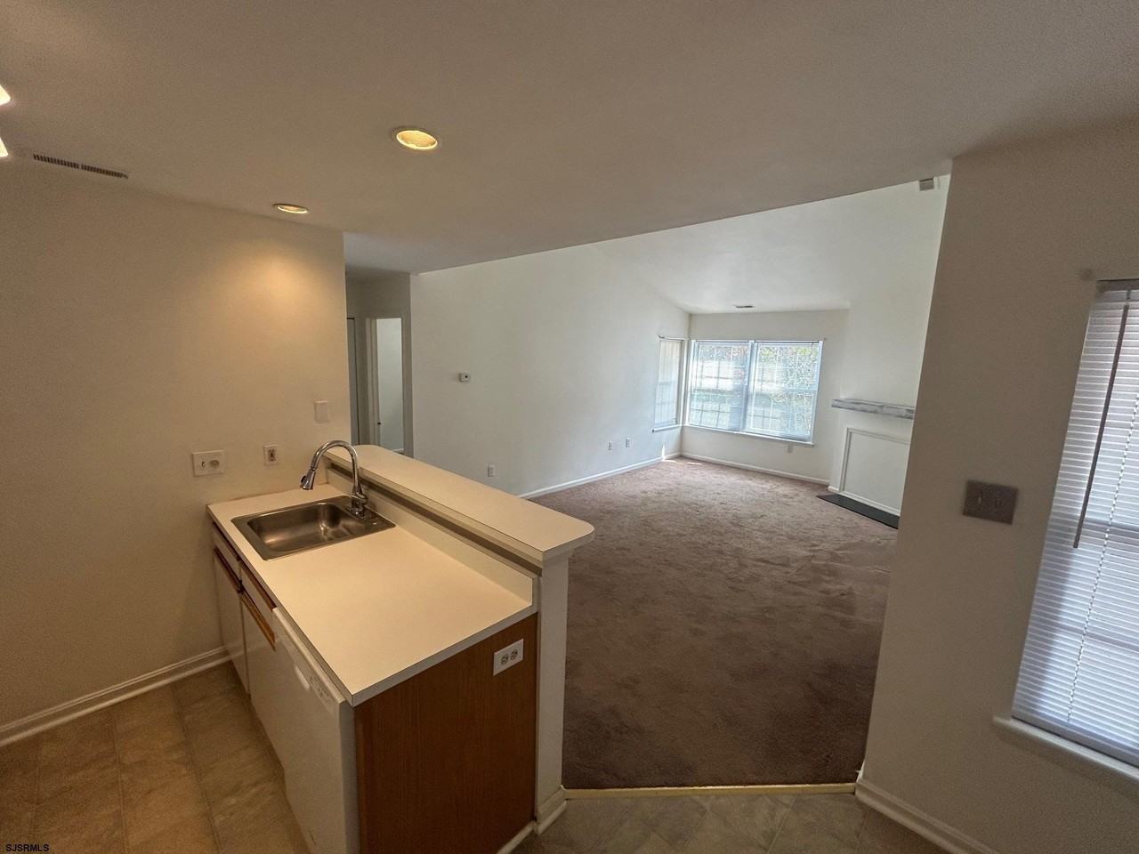 187 Meadow Ridge Rd - Photo 3 of 14