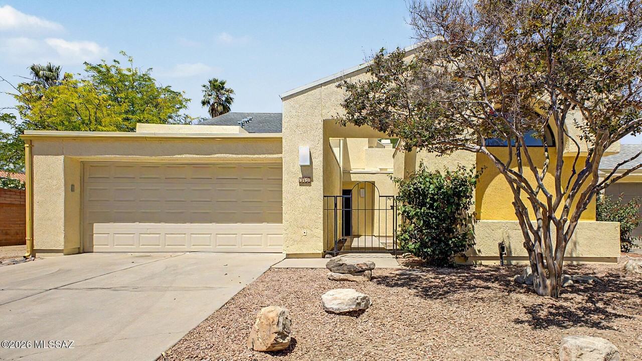 5250 E Woodspring Dr - Photo 3 of 46