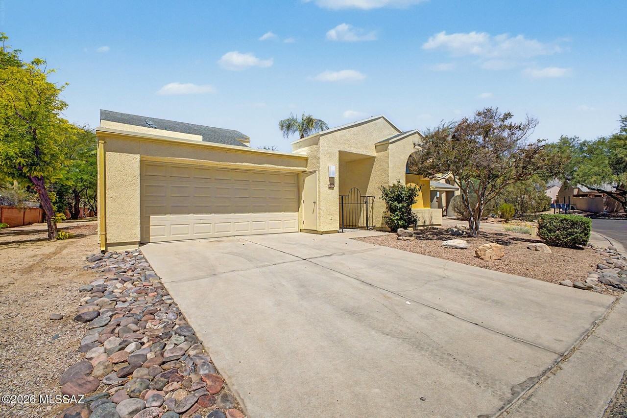5250 E Woodspring Dr - Photo 6 of 46