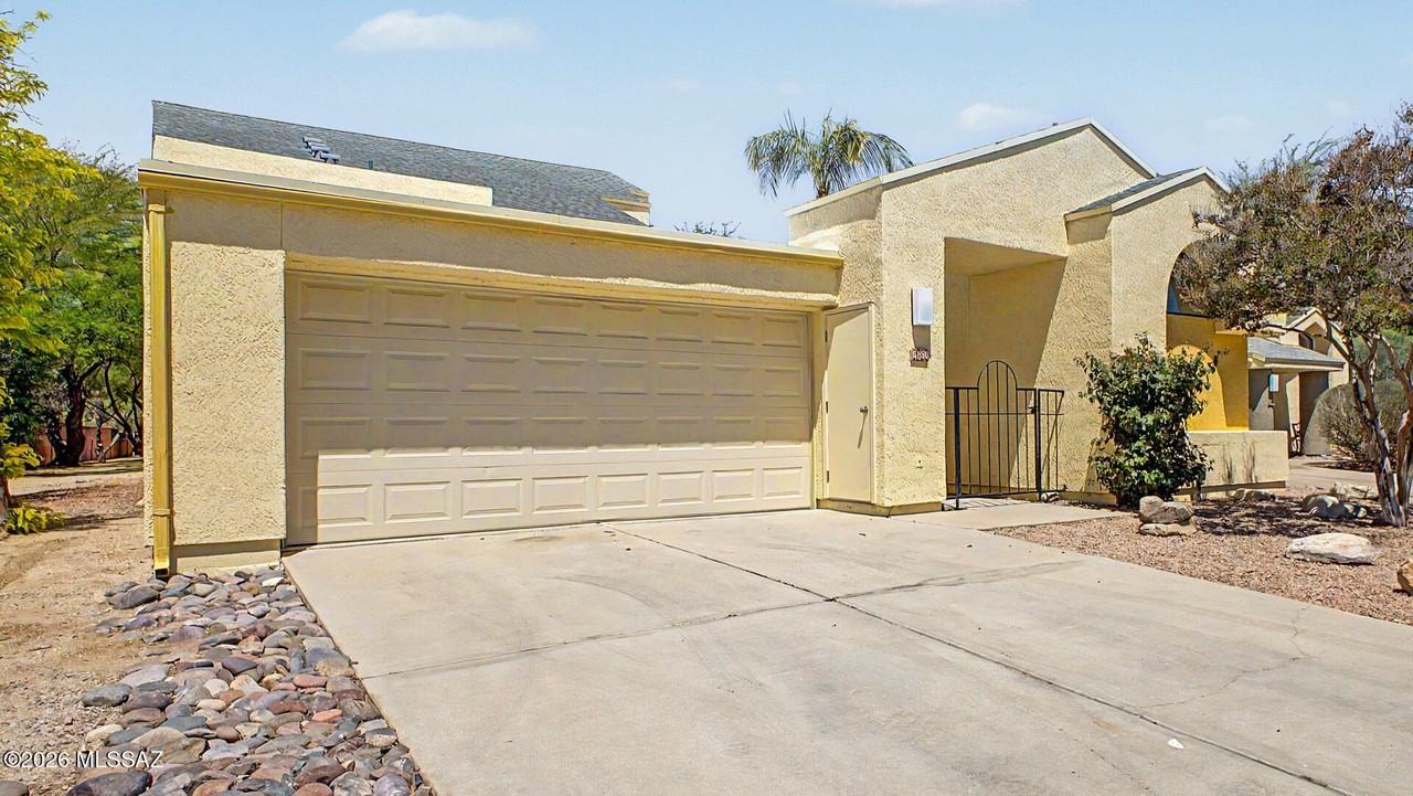 5250 E Woodspring Dr - Photo 7 of 46