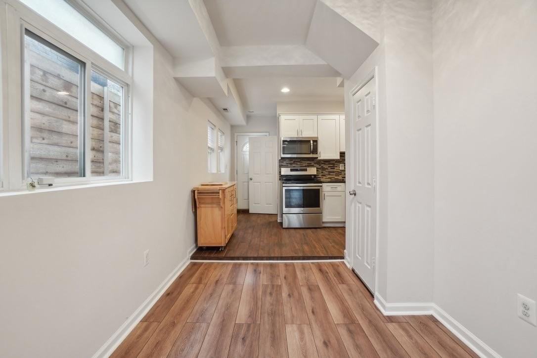 2241 Prout St Se - Photo 5 of 22
