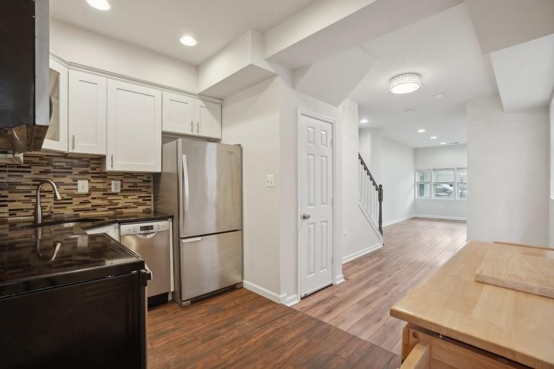 2241 Prout St Se - Photo 6 of 22