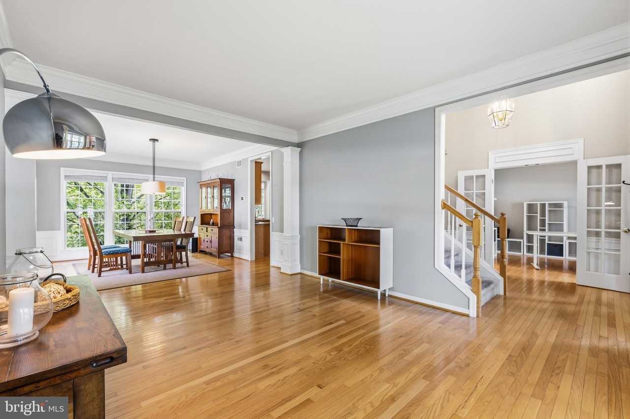 307 Winterthur Ln - Photo 7 of 50