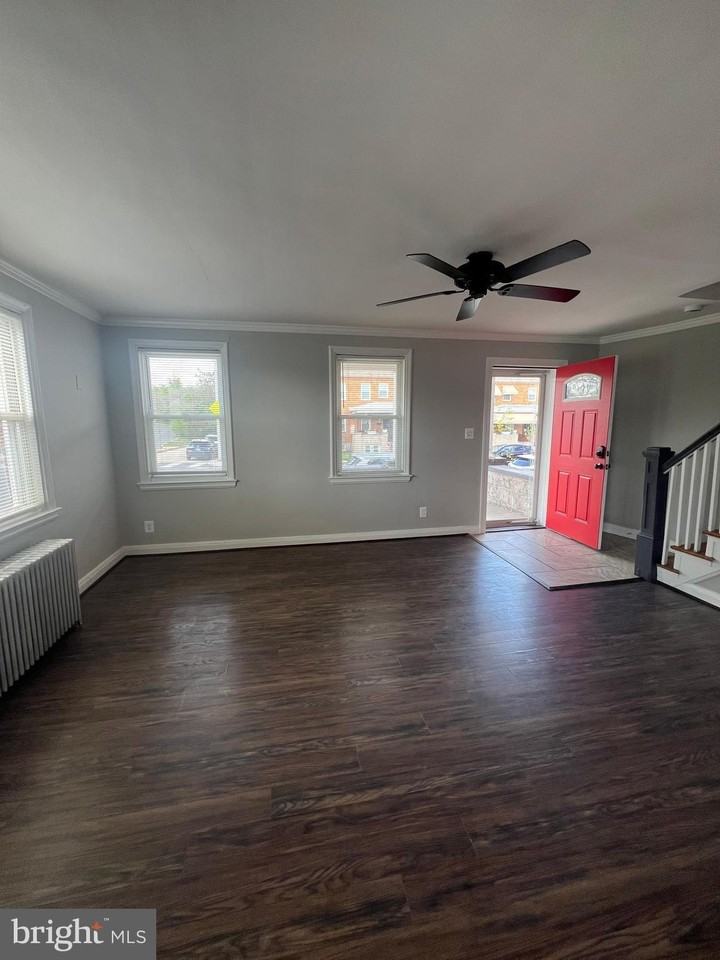 2237 W Saratoga St - Photo 5 of 19