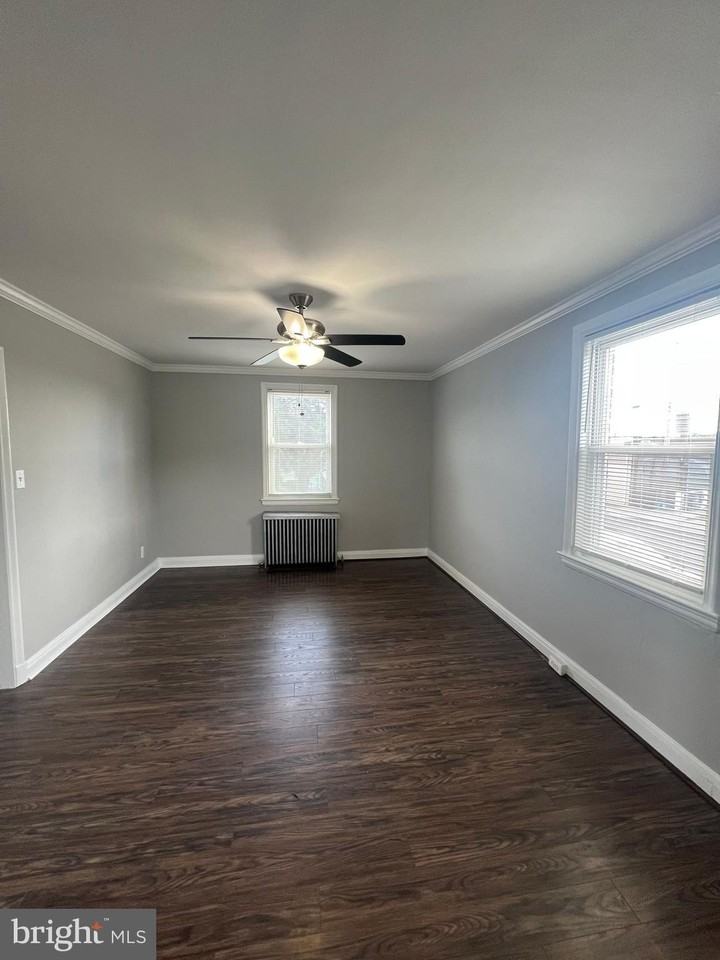 2237 W Saratoga St - Photo 6 of 19