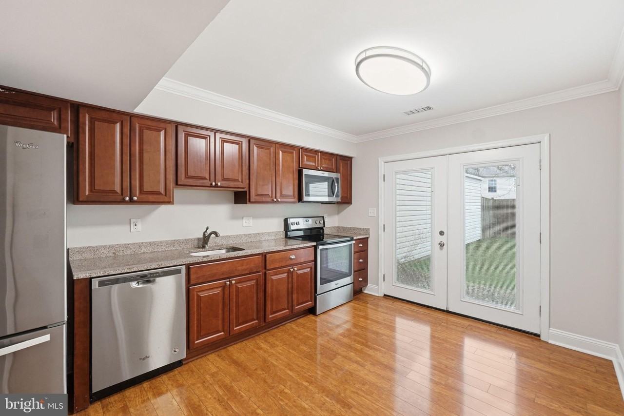 524 Lancaster Pl #524 - Photo 5 of 25
