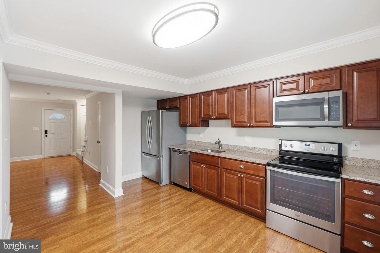 524 Lancaster Pl #524 - Photo 6 of 25