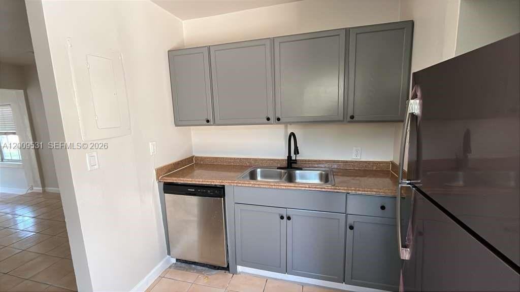 308 Southwest 16th Street - Photo 2 of 17