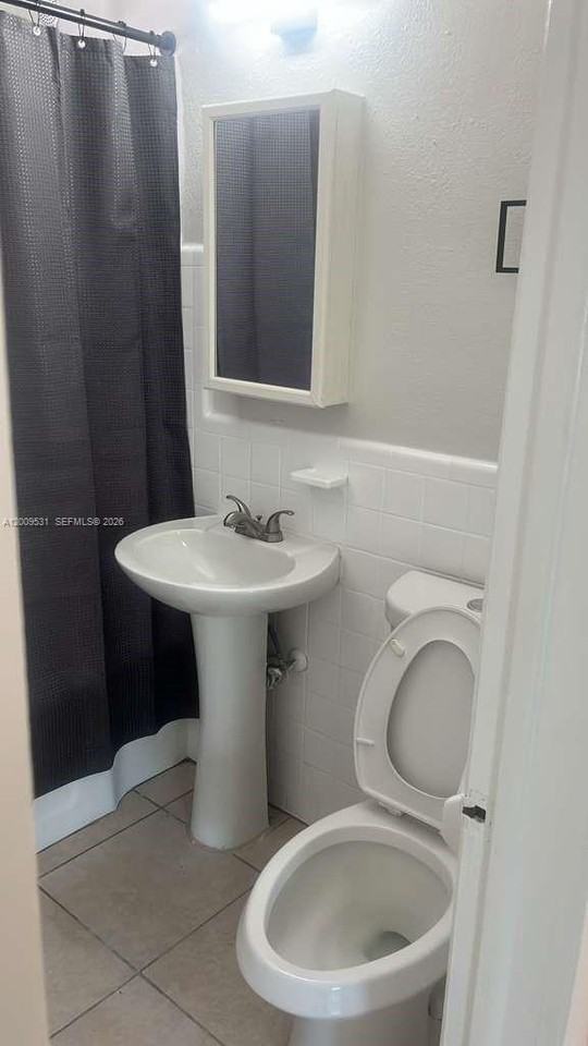 308 Southwest 16th Street - Photo 3 of 17